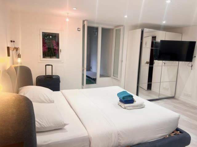 Rent A Room - Residence Caire, Montorgueil Париж Екстериор снимка